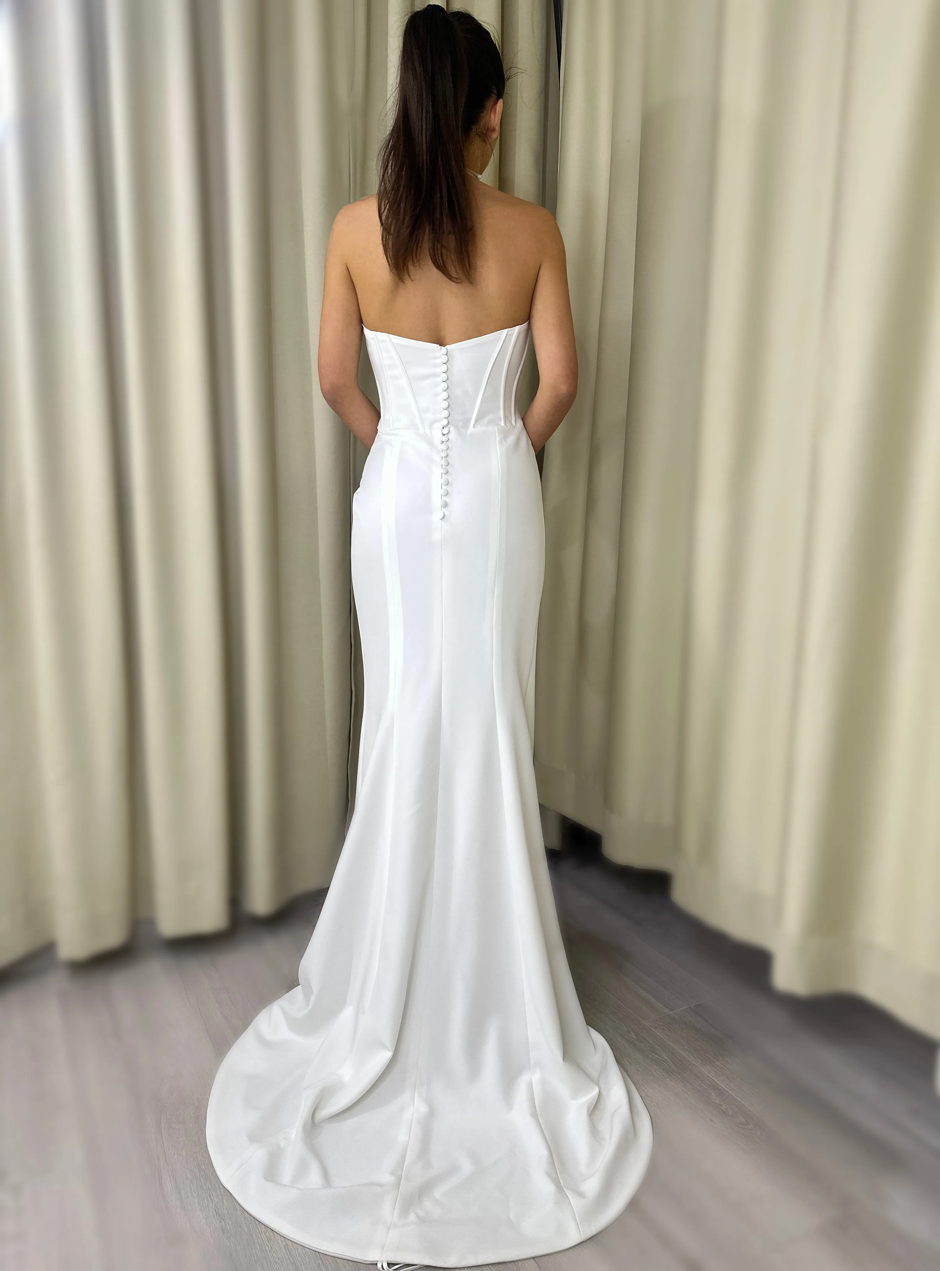 Crepe Mermaid Wedding Dress Minimalist, Sleek, & Modern Bridal Gown Katrine