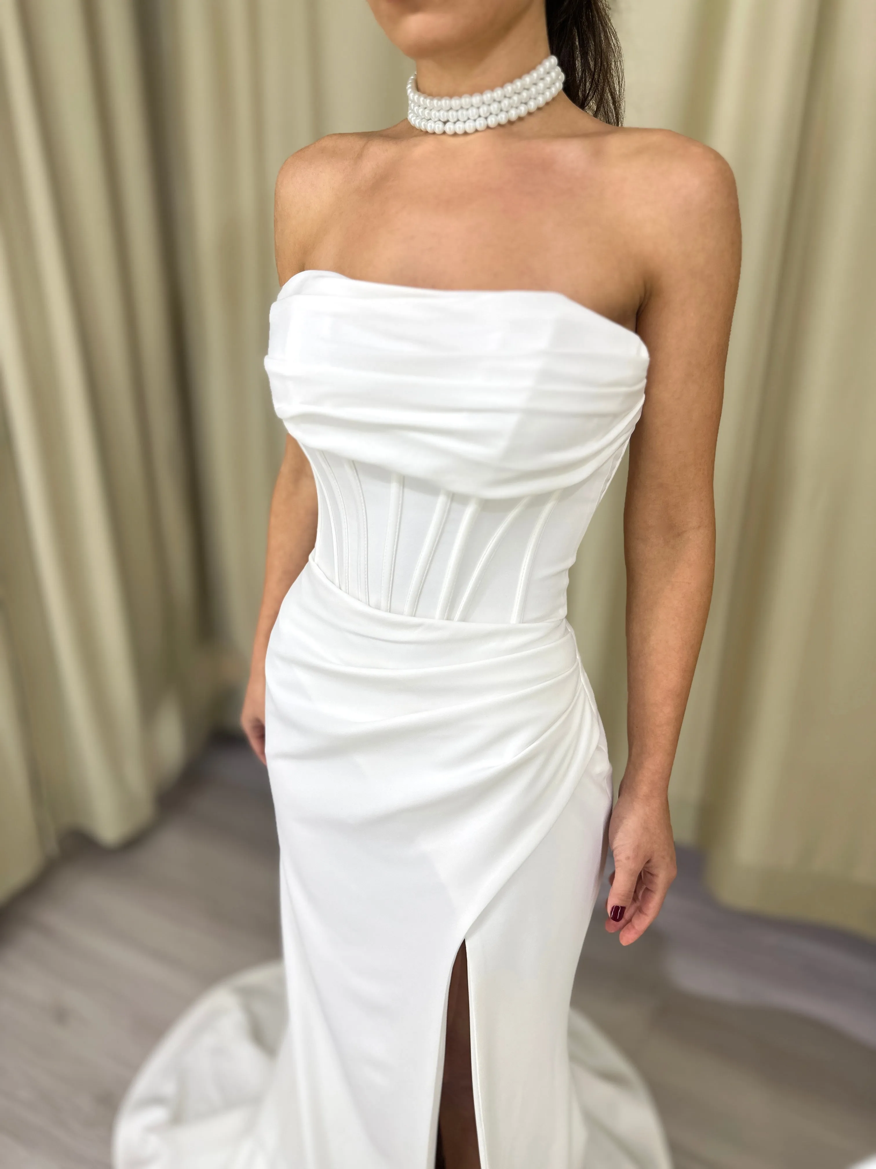 Crepe Mermaid Wedding Dress Minimalist, Sleek, & Modern Bridal Gown Katrine