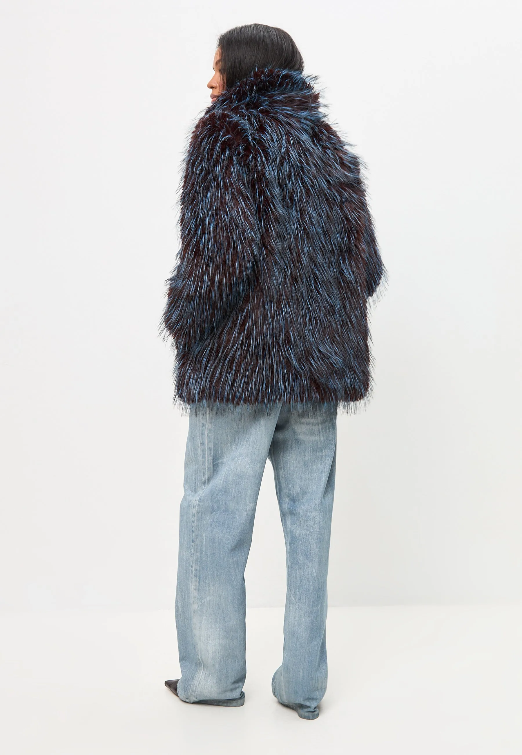 Luxurious Short Faux Fur Coat Icelyn - Blue