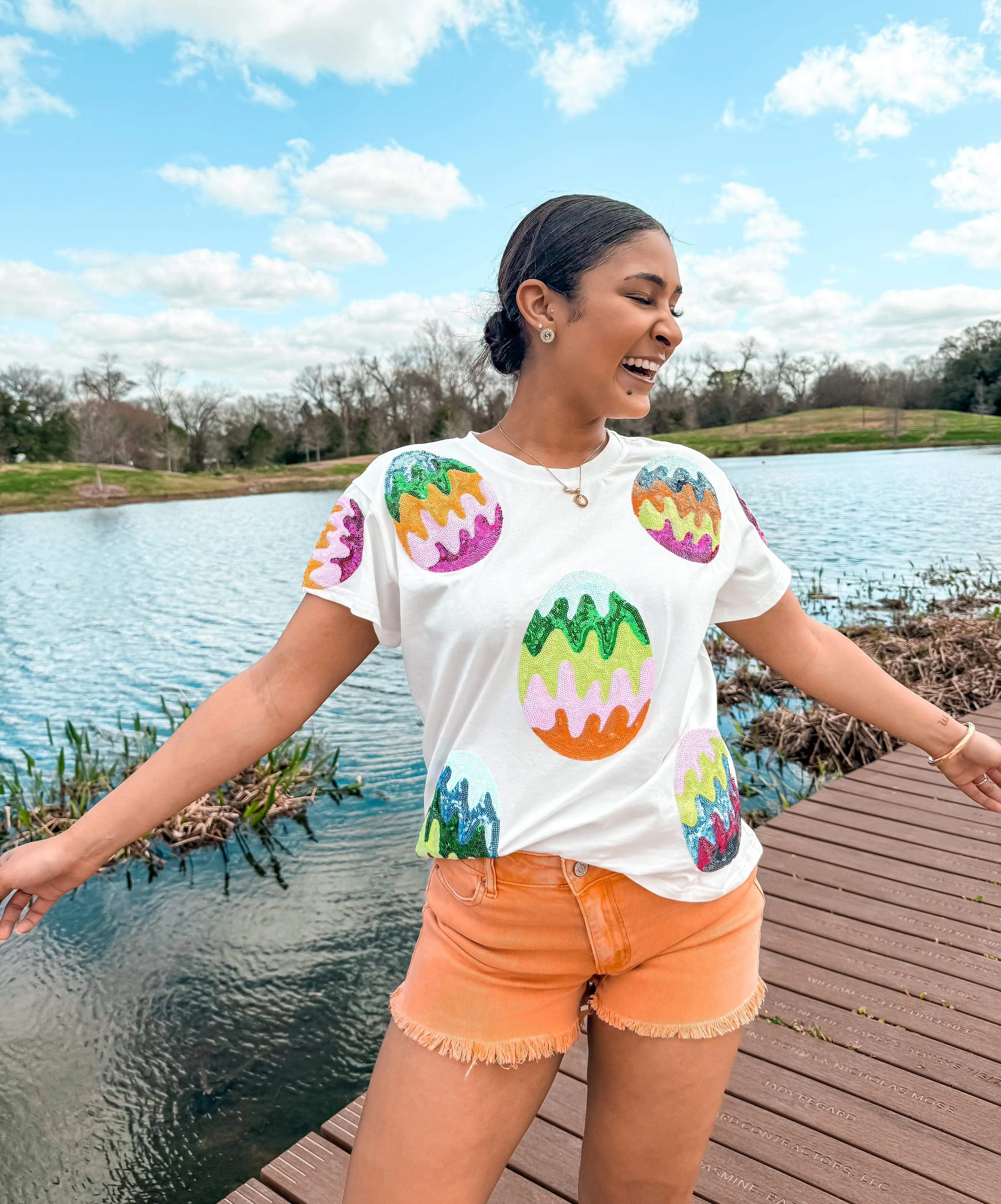 Queen Of Sparkles White Groovy Egg Tee